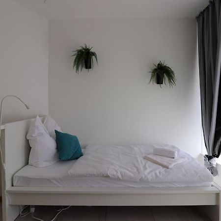 Gross, Modern, Vollausgestattet, Gemuetlich Mit Kueche Und Parkplatz Fuer Urlaub Oder Business Apartment Kettig Exterior foto