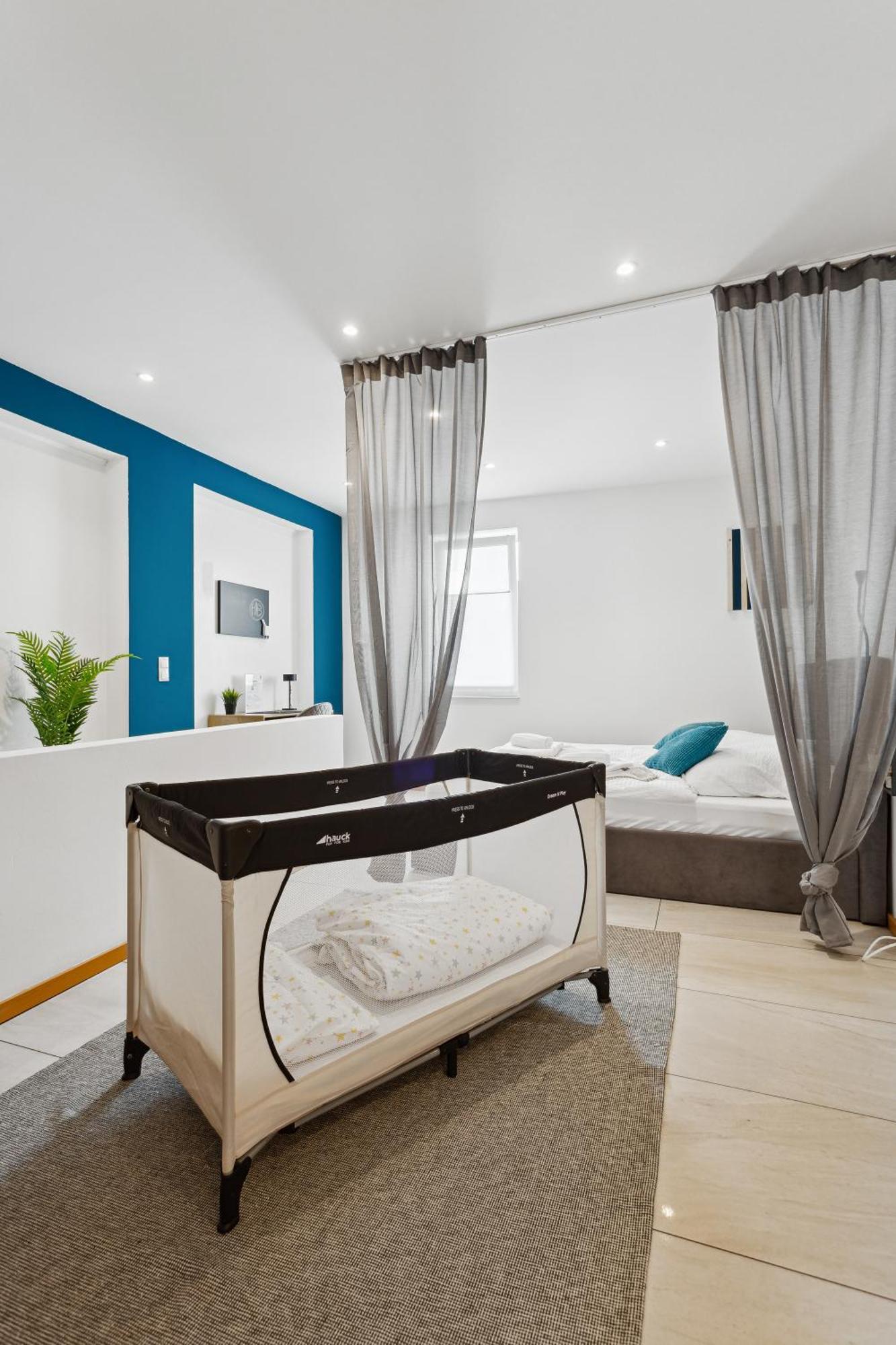 Gross, Modern, Vollausgestattet, Gemuetlich Mit Kueche Und Parkplatz Fuer Urlaub Oder Business Apartment Kettig Exterior foto