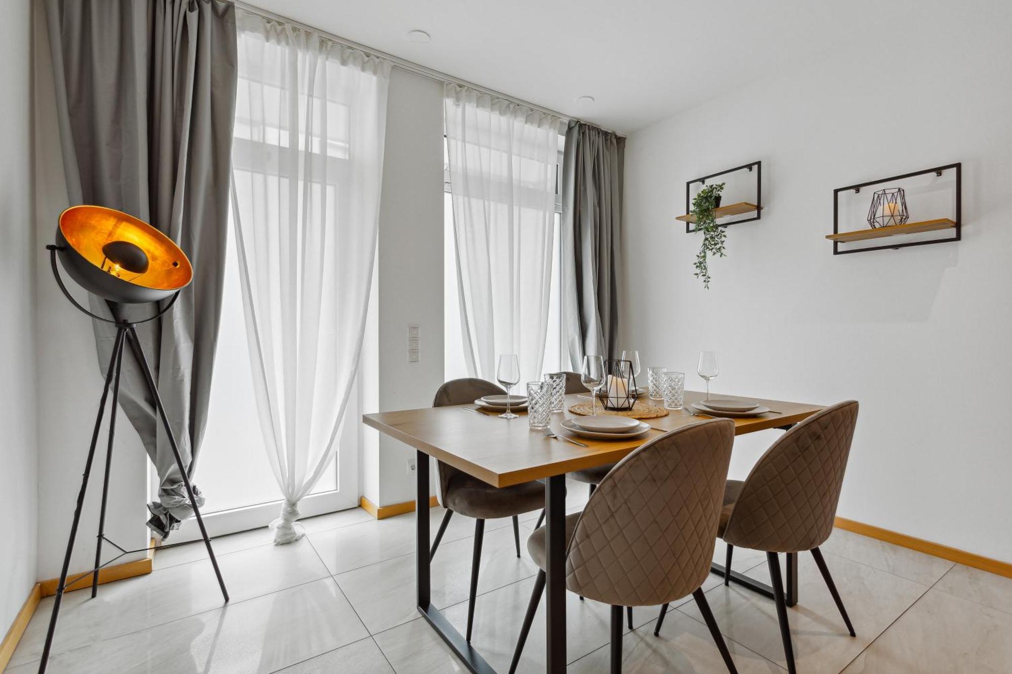 Gross, Modern, Vollausgestattet, Gemuetlich Mit Kueche Und Parkplatz Fuer Urlaub Oder Business Apartment Kettig Exterior foto